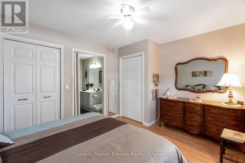 36 - 2705 Kingsway Drive — photo 18 of 40