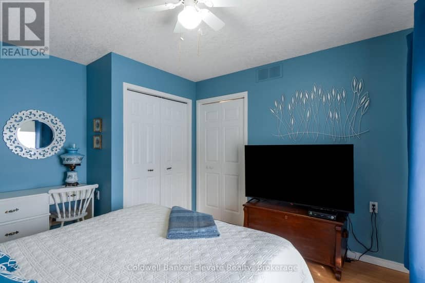 36 - 2705 Kingsway Drive — photo 23 of 40