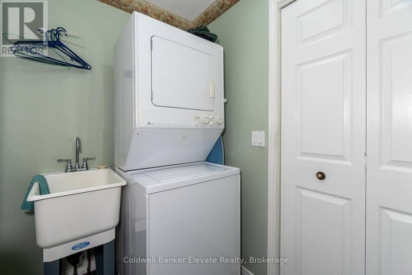 36 - 2705 Kingsway Drive — photo 26 of 40