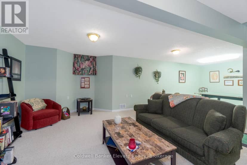 36 - 2705 Kingsway Drive — photo 30 of 40