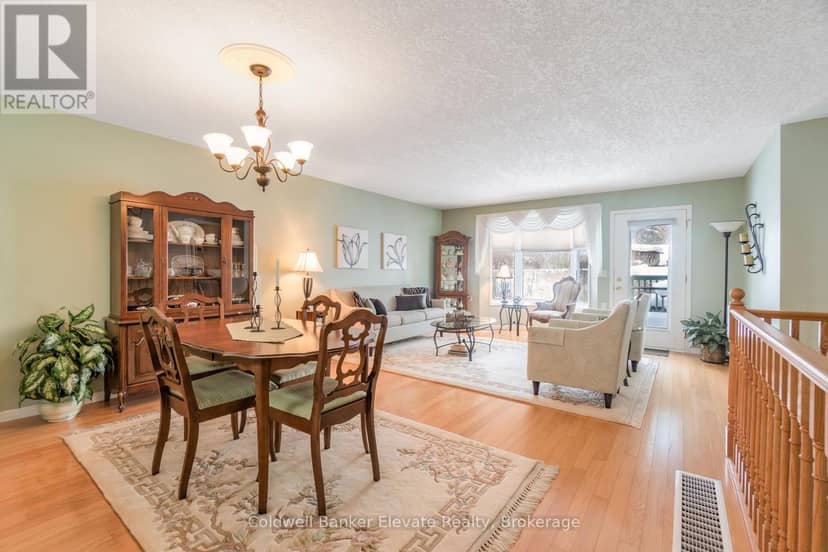 36 - 2705 Kingsway Drive — photo 8 of 40