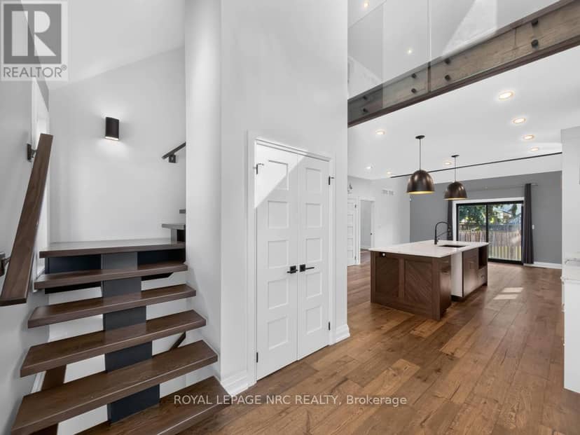 14 Charlotte Court — photo 20 of 39