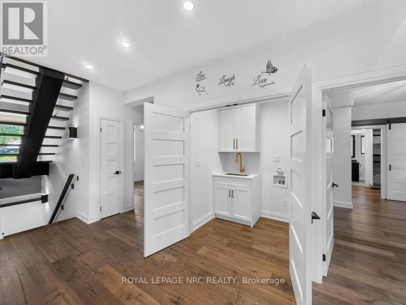 14 Charlotte Court — photo 28 of 39