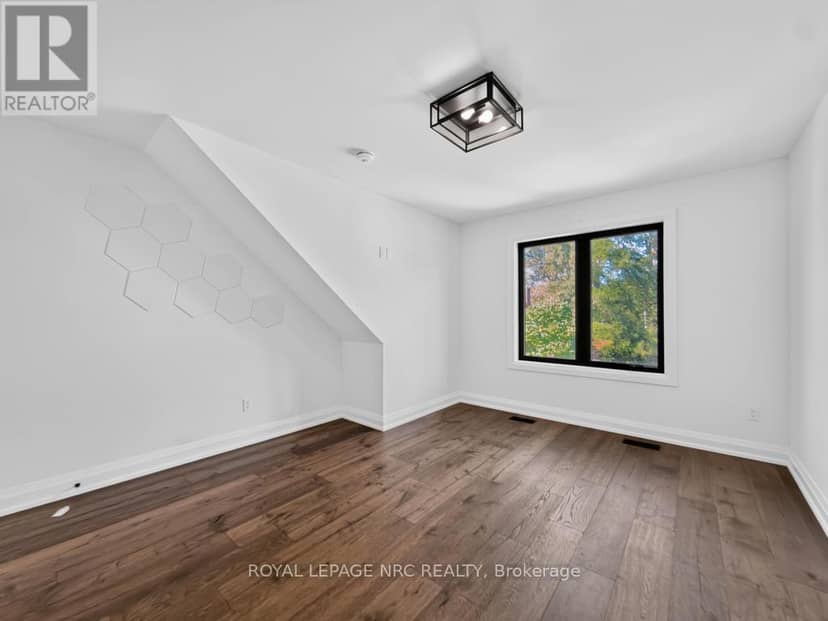 14 Charlotte Court — photo 26 of 39