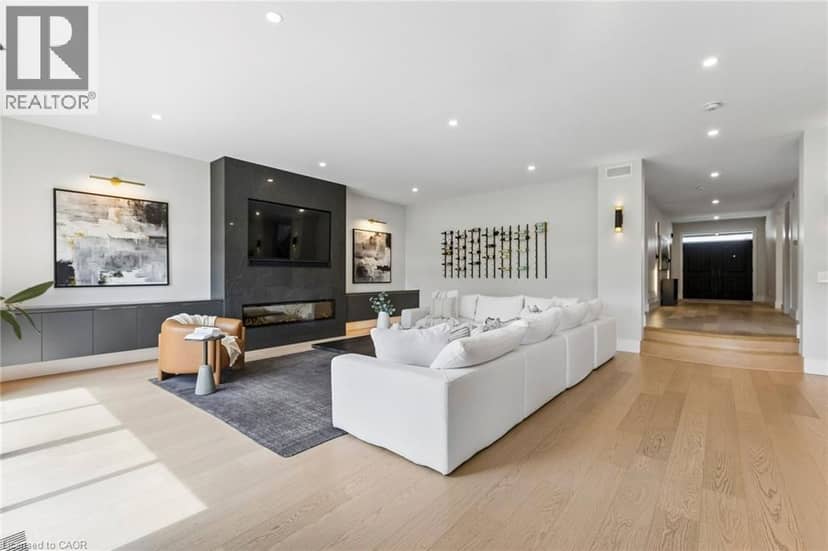 95 PONDCLIFFE Drive — photo 10 of 40