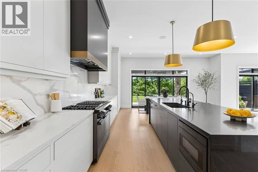 95 PONDCLIFFE Drive — photo 5 of 40