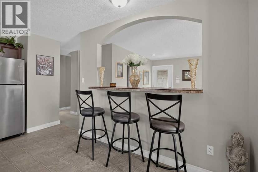 131 Cedarpark Drive SW — photo 10 of 40