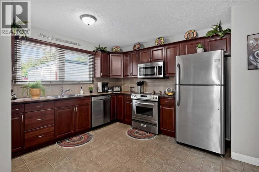 131 Cedarpark Drive SW — photo 11 of 40