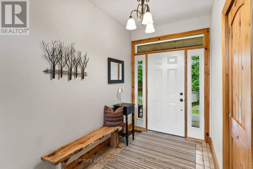 1003 Pontiac Drive, Minden Hills, photo 7