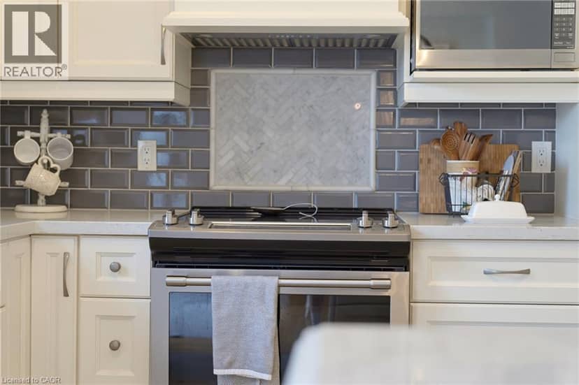 394 CHARLTON Avenue W — photo 19 of 40