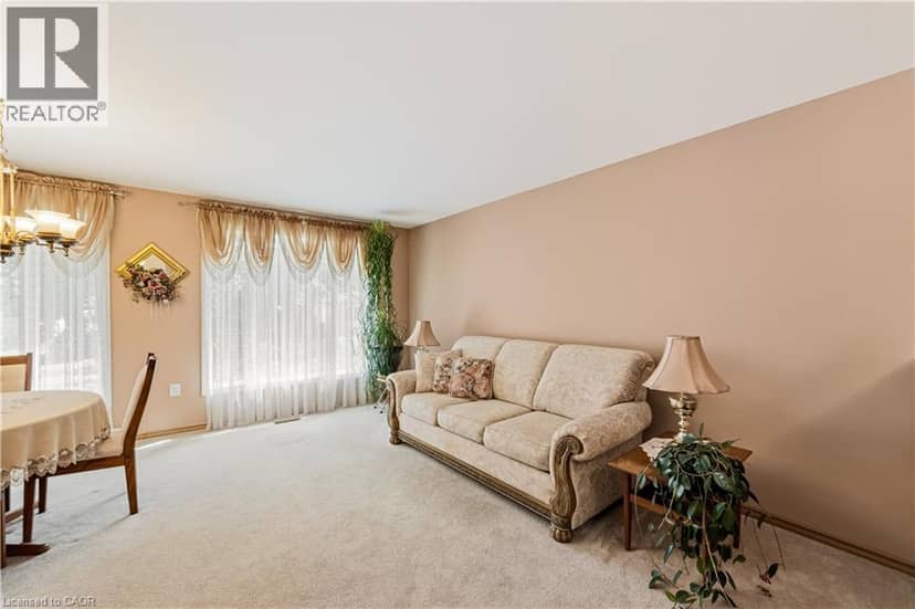 450 BRIGADOON Drive, Hamilton, photo 3