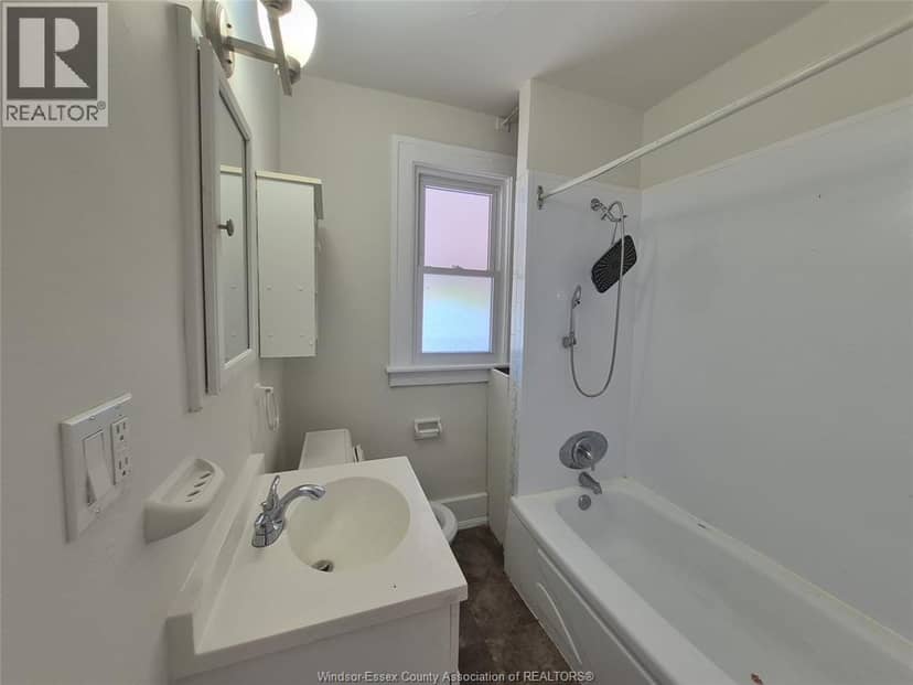 1603-1611 UNIVERSITY AVENUE West — photo 15 of 16