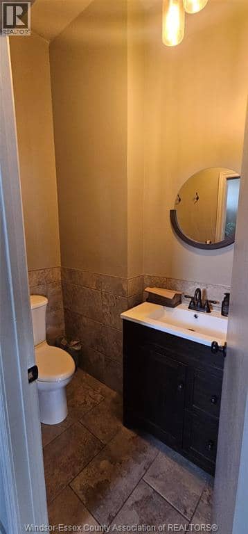 1603-1611 UNIVERSITY AVENUE West — photo 7 of 16