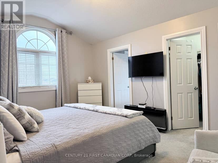 9 Barrett Crescent — photo 16 of 28