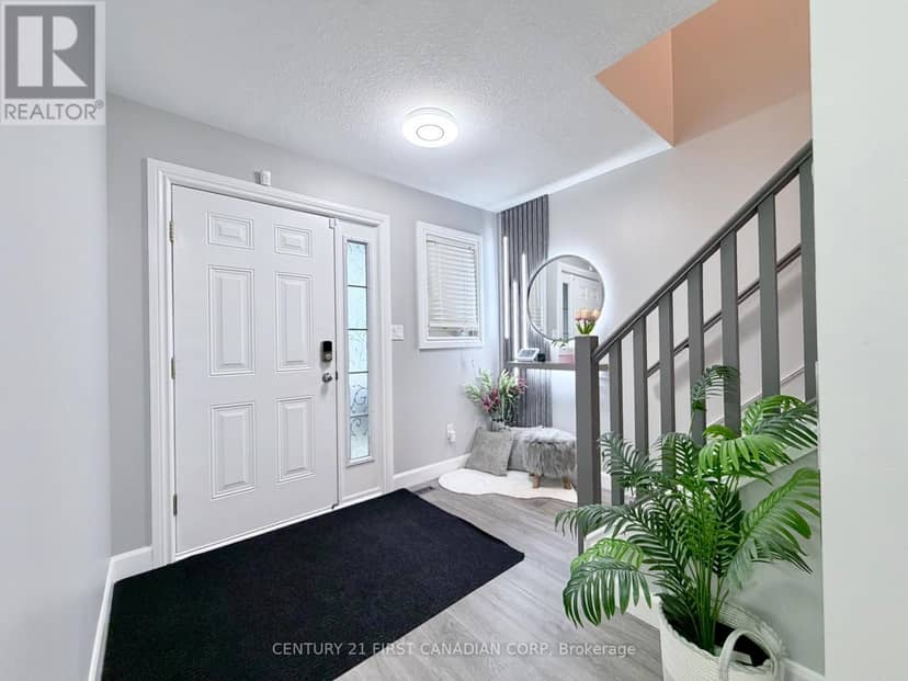 9 Barrett Crescent — photo 5 of 28