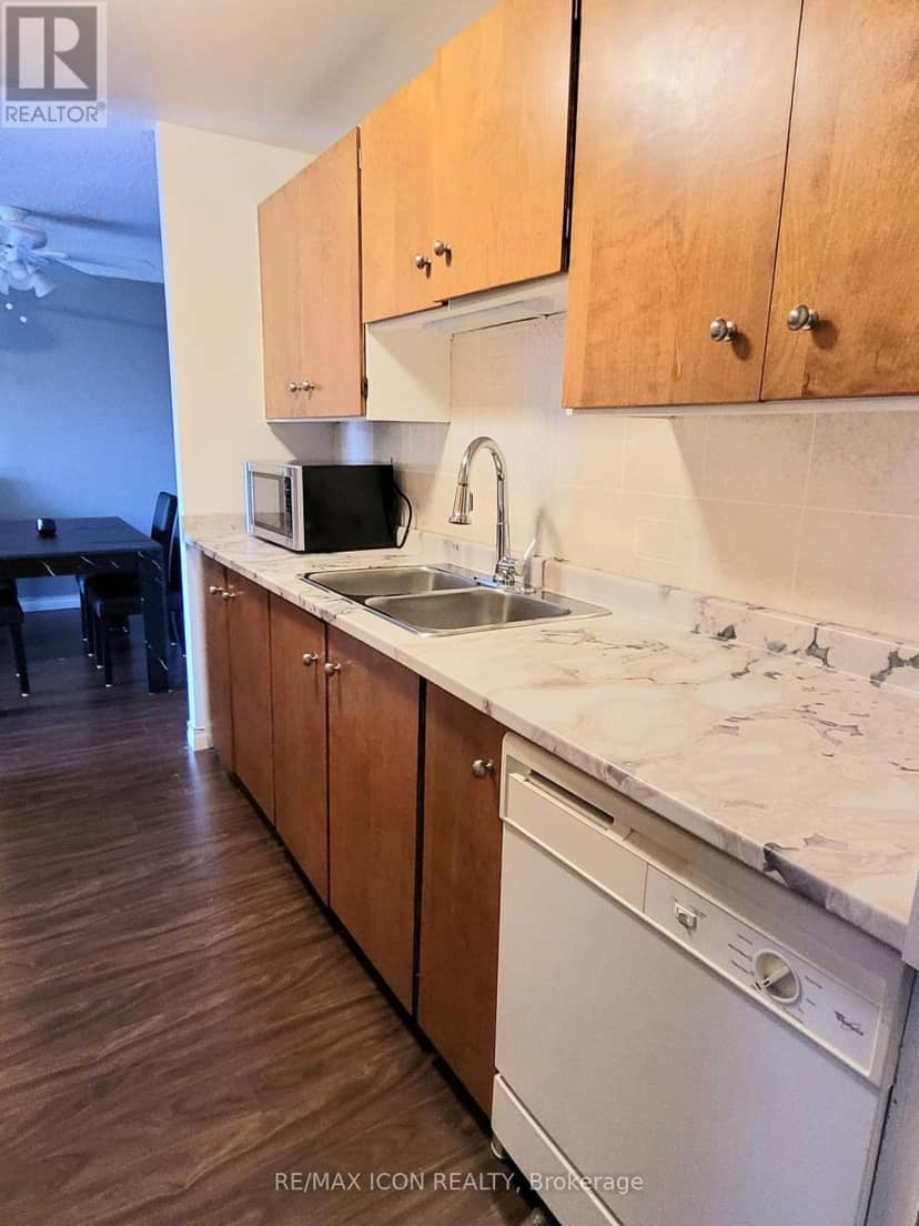 306 - 1588 Ernest Avenue, London South, photo 3