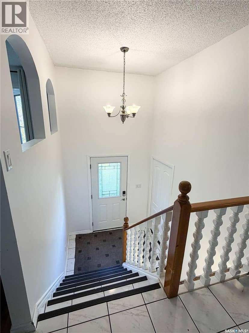 10 Evans PLACE — photo 14 of 28