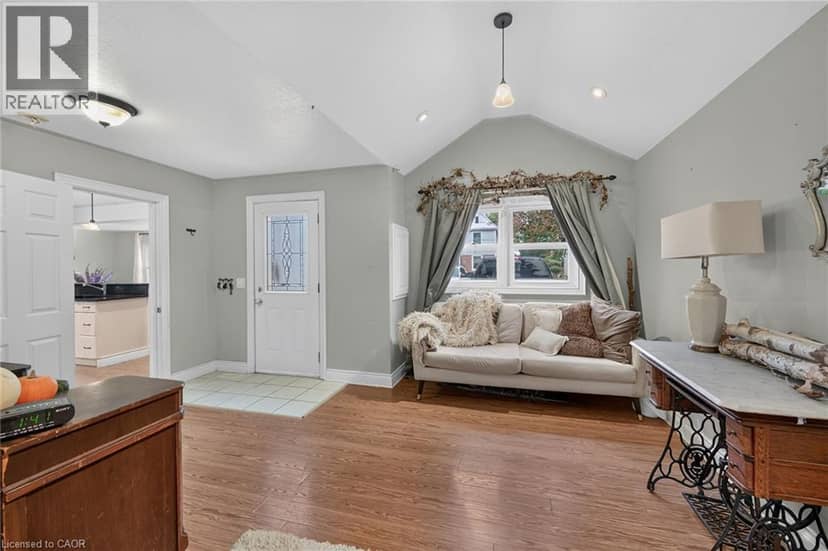 8 VICTORIA Street — photo 21 of 40