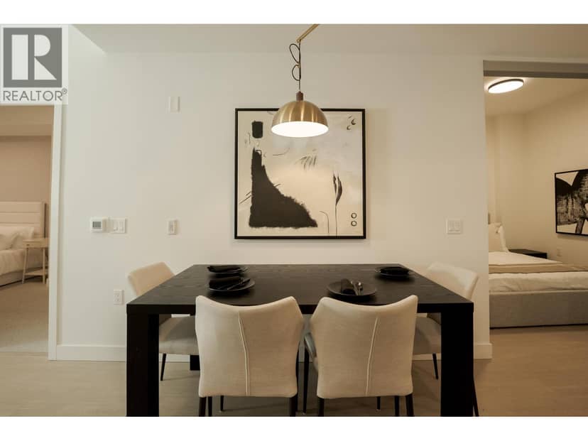 358 422 E 3RD STREET, North Vancouver