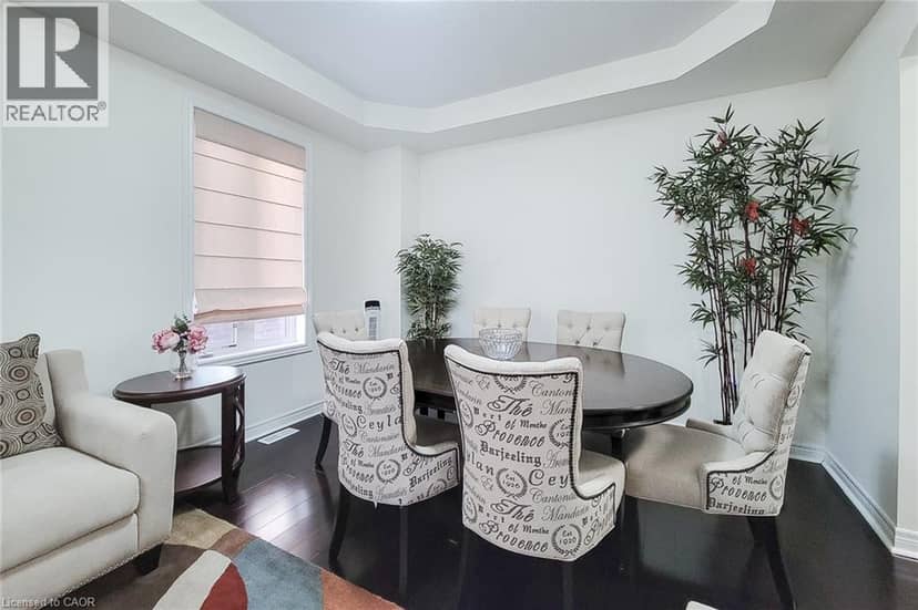 23 CURRAN Road — photo 11 of 40