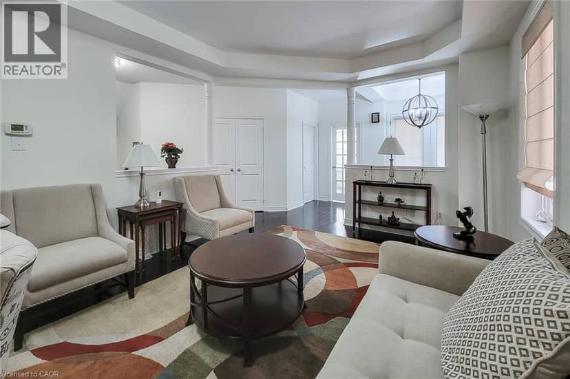 23 CURRAN Road — photo 9 of 40