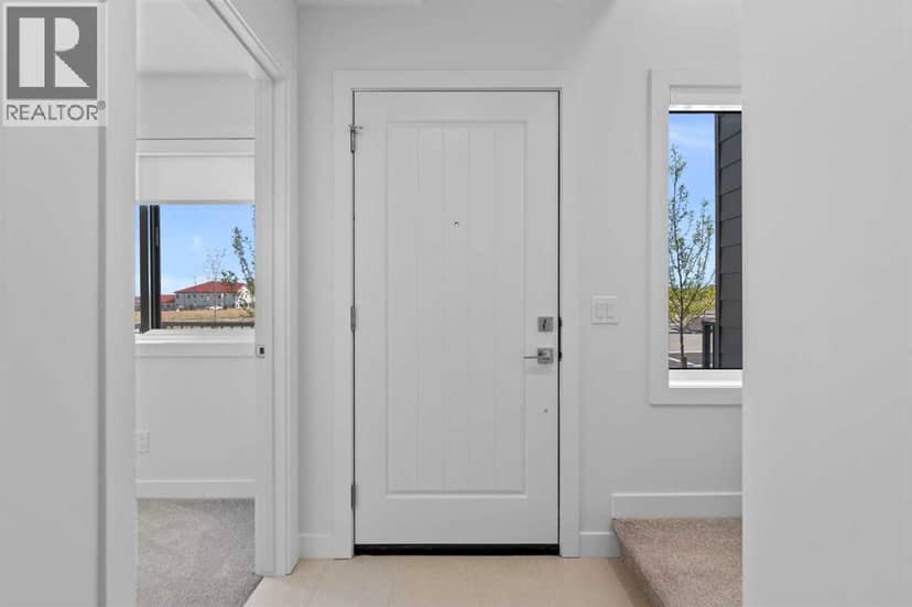 132 Quesnay Wood Link SW, Calgary, photo 2