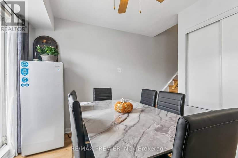 2152 - 105 George Appleton Way — photo 16 of 36