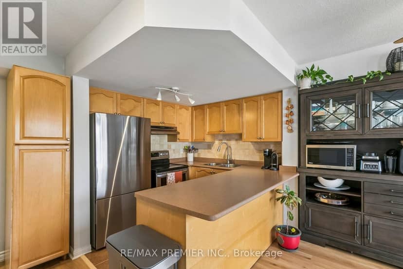 2152 - 105 George Appleton Way, Toronto, photo 2