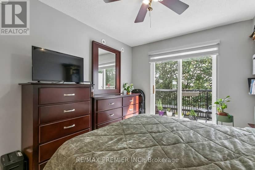 2152 - 105 George Appleton Way — photo 24 of 36