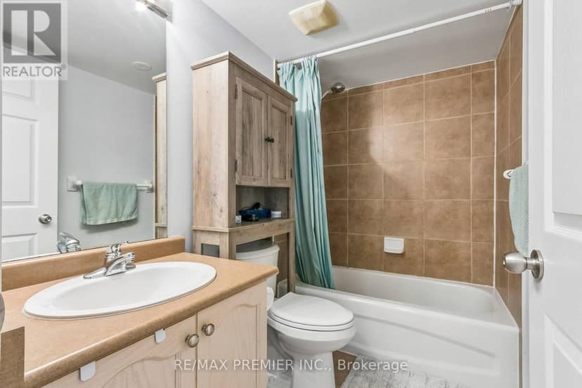 2152 - 105 George Appleton Way — photo 33 of 36