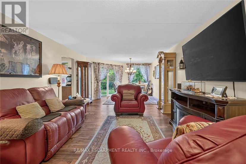 202 - 5 Mill Pond Court — photo 12 of 40