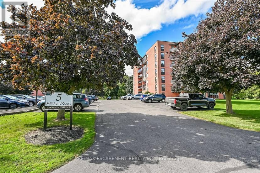 202 - 5 Mill Pond Court, Norfolk, photo 2