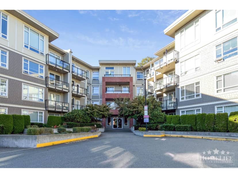 C206 20211 66 AVENUE, Langley
