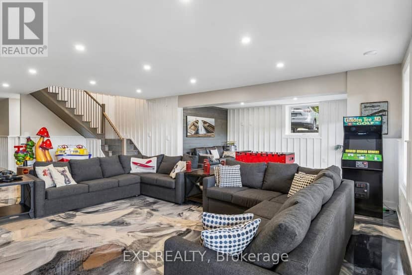 527 Pine Point Lane — photo 32 of 40