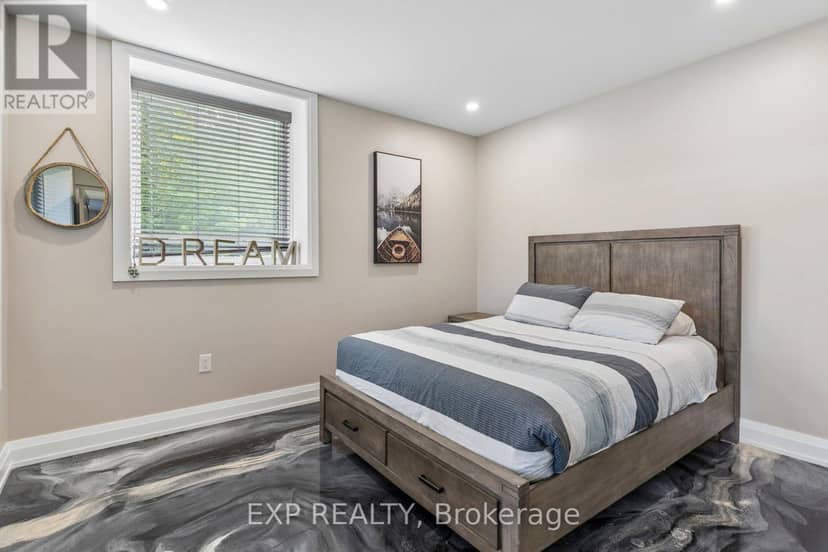 527 Pine Point Lane — photo 39 of 40