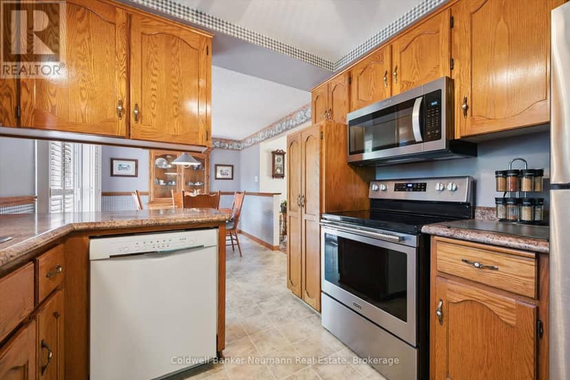 120 Landrex Boulevard — photo 11 of 27