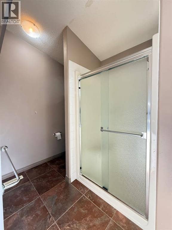 81 Peace River Avenue — photo 19 of 40