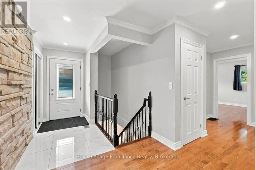 380 Ashley Street — photo 22 of 35