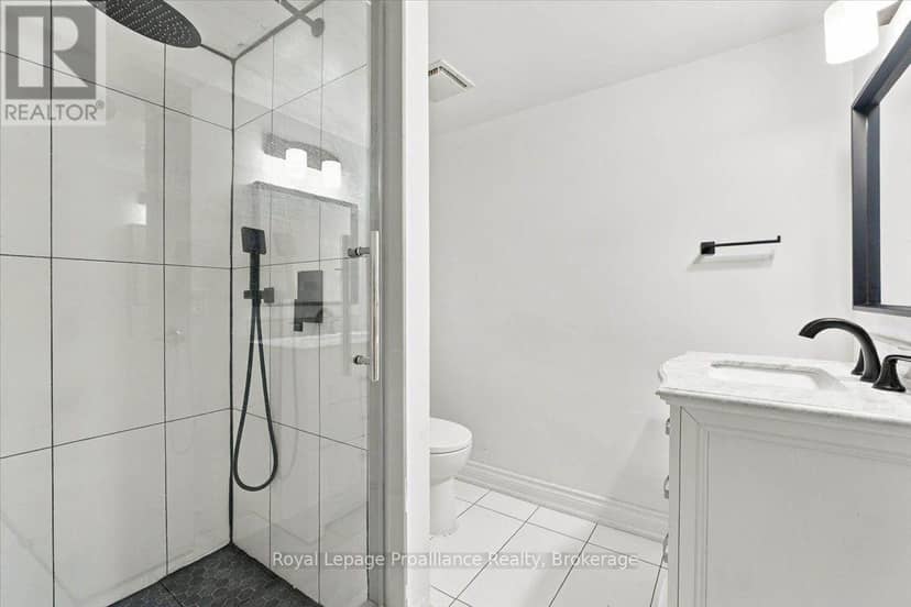 380 Ashley Street — photo 29 of 35