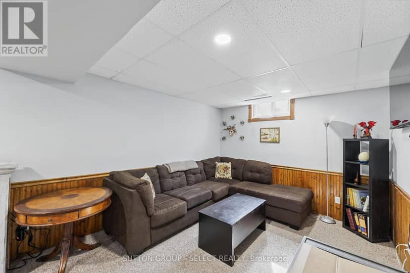 13 Goldenrod Court — photo 16 of 25
