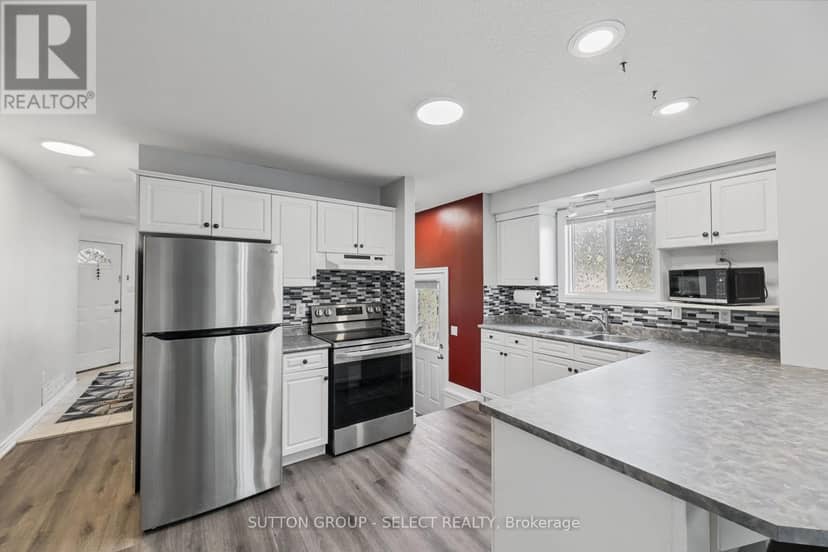 13 Goldenrod Court — photo 8 of 25