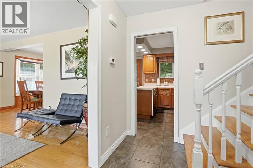 38 KINGSWAY Boulevard — photo 13 of 35
