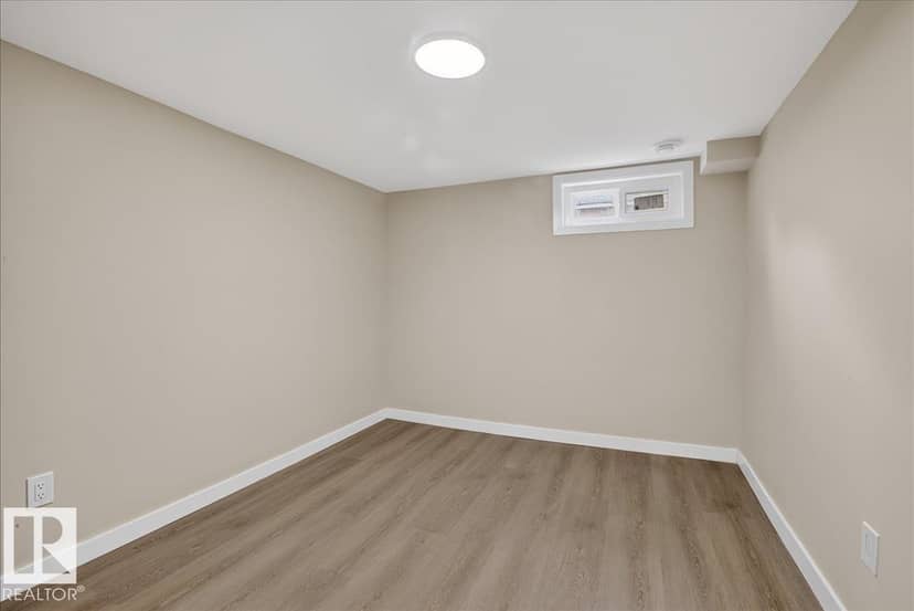 11645 90 ST NW — photo 30 of 40
