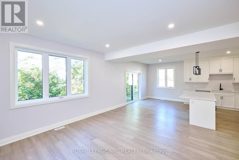 185 Hodgkins Avenue — photo 21 of 40