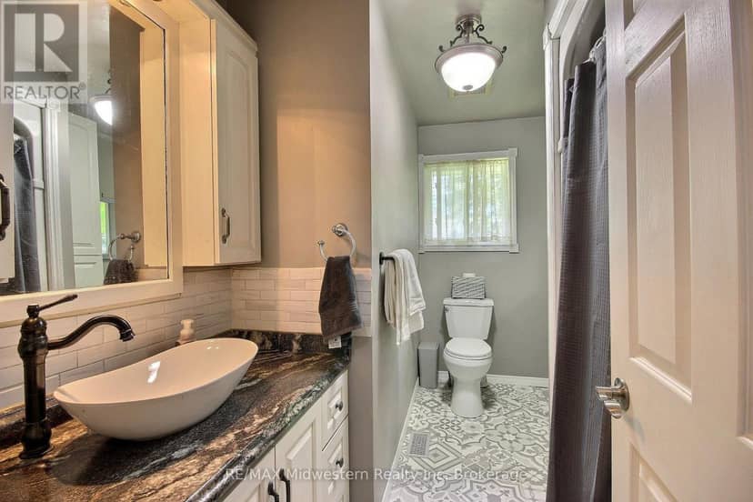 135 Queen Street — photo 11 of 21