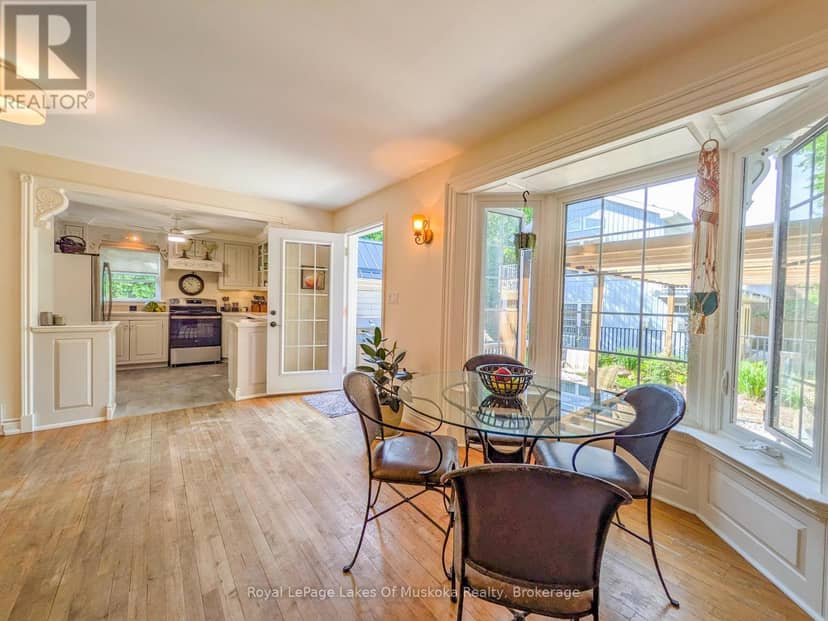 212 James Street — photo 13 of 40