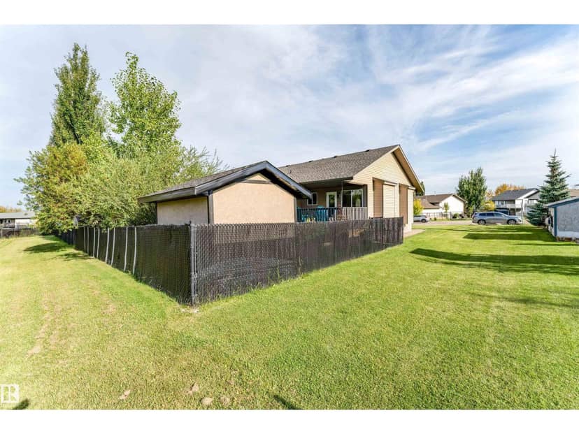 3924 44 AV — photo 40 of 40