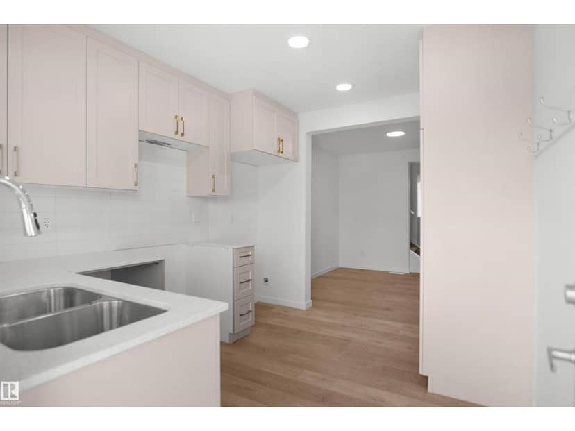 #81 3705 141 ST SW — photo 10 of 18