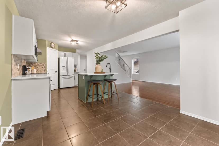 728 173 ST SW — photo 13 of 40