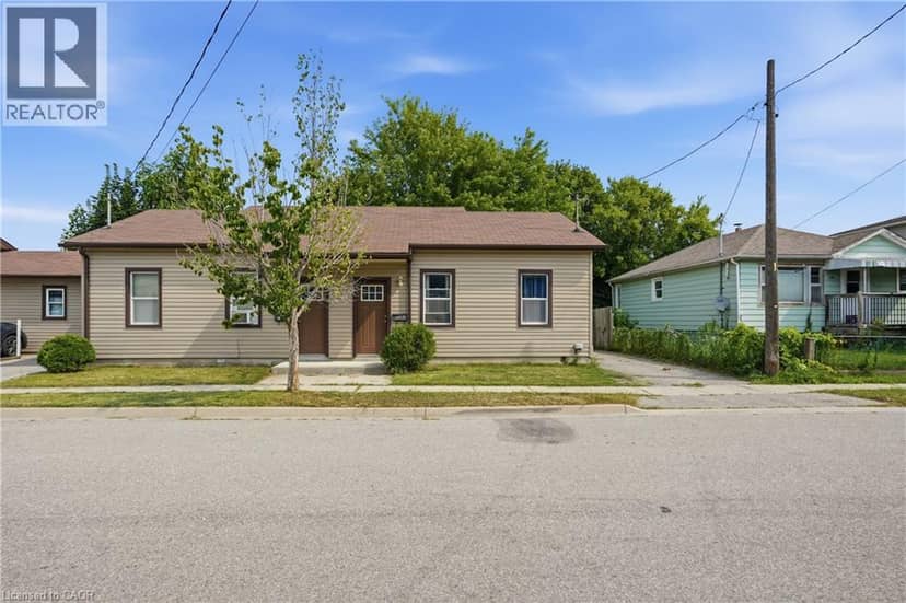 102 (A-C) SARAH Street, Brantford, photo 2